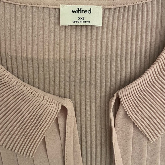 ARITZIA Wilfred Matthieu Blouse - Picture 2 of 4